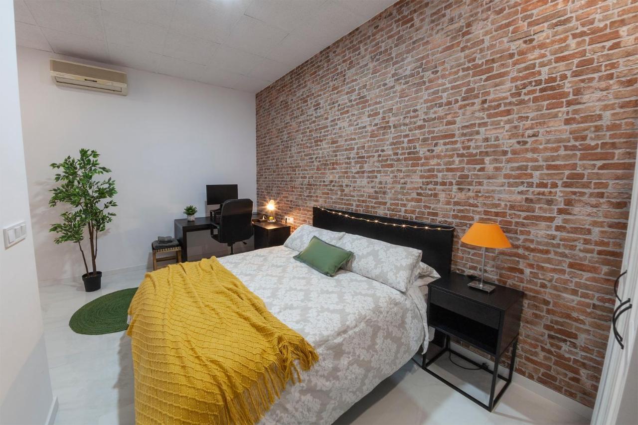 Digital Nomad Retreat 2 -Great Location Near Metro Apartment บาเลนเซีย ภายนอก รูปภาพ